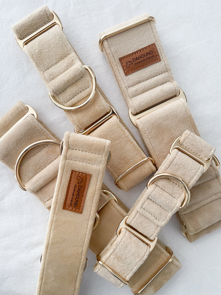 Wide Martingale Collar | Cream (Plush Velvet)