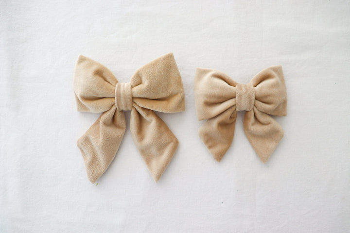 Oversized Sailor Dog Bow | Cream (Plush Velvet)