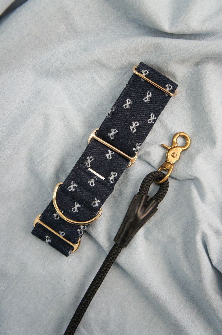 Dahound Dark Indigo Denim Bow Martingale Collar Product Photo With Black Rope Leash